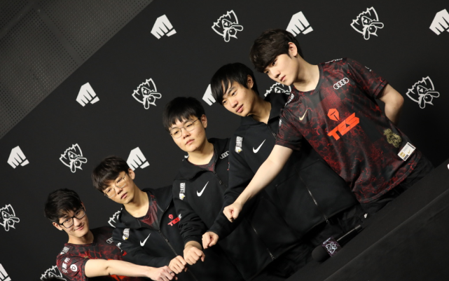 这样的争冠 这样的争冠