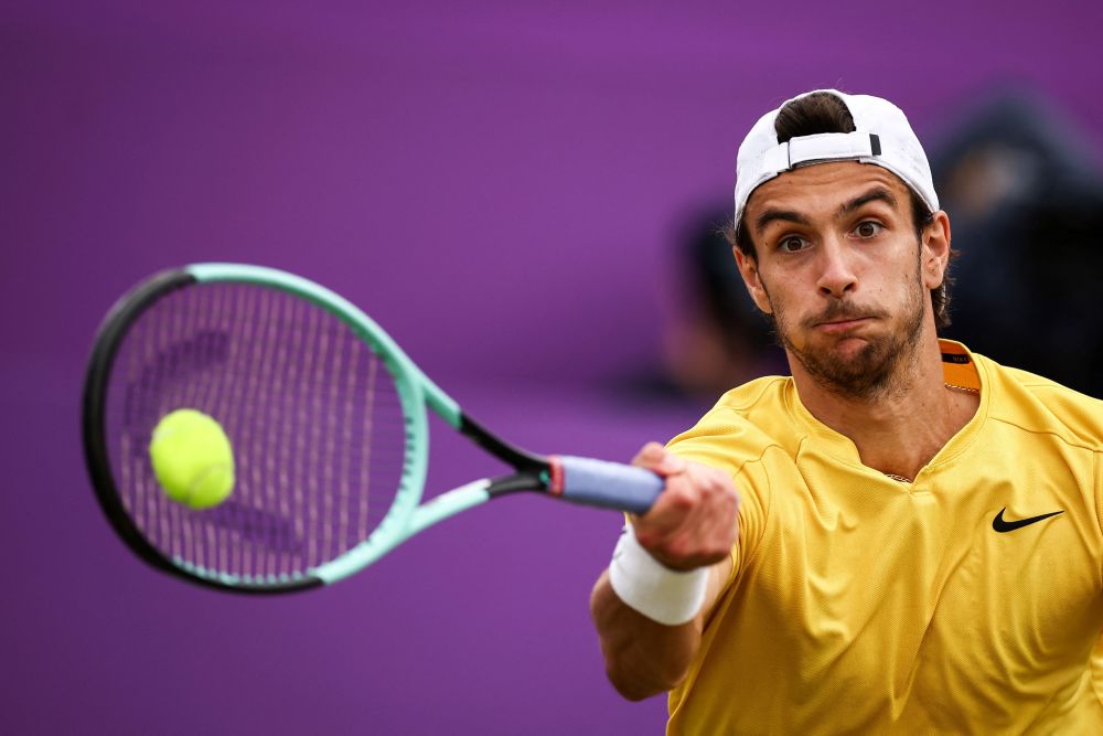 球队被迫陷 球队被迫陷